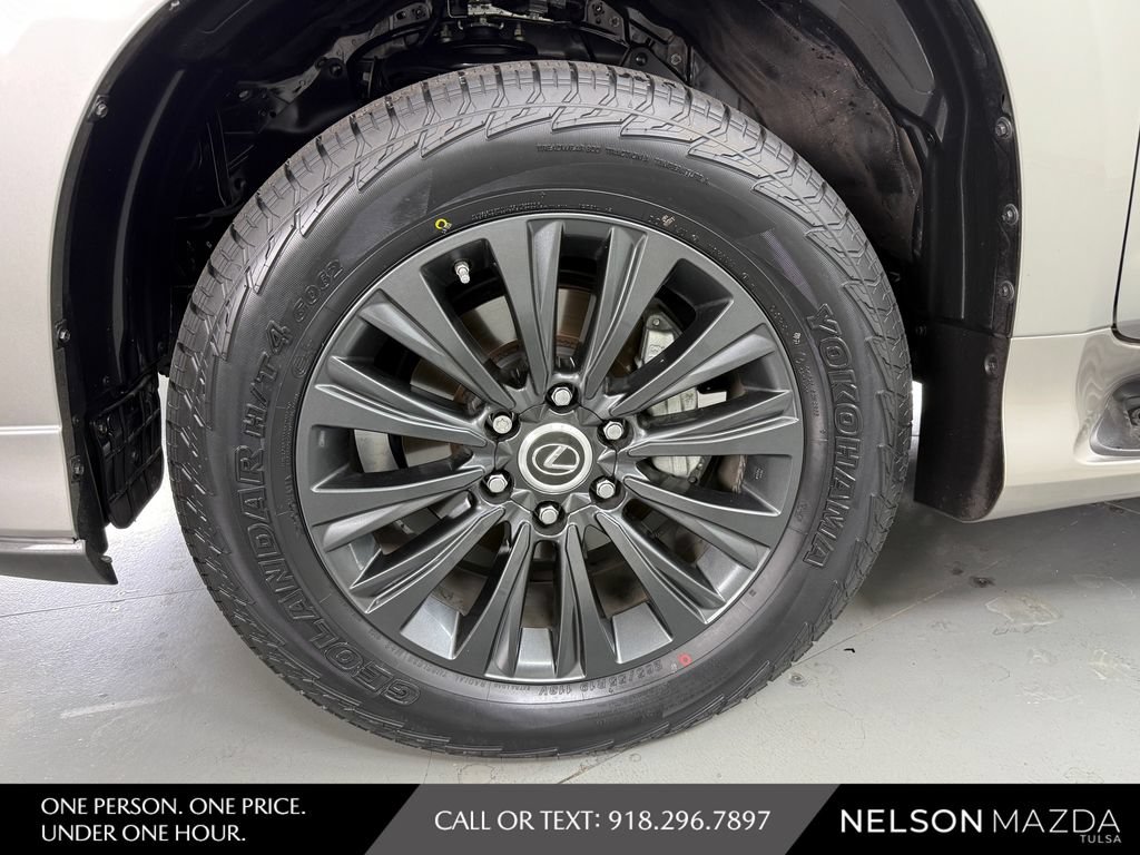 Used 2020 Lexus GX 460 Luxury w/ Luxury Sport Package AWD/4WD image 11