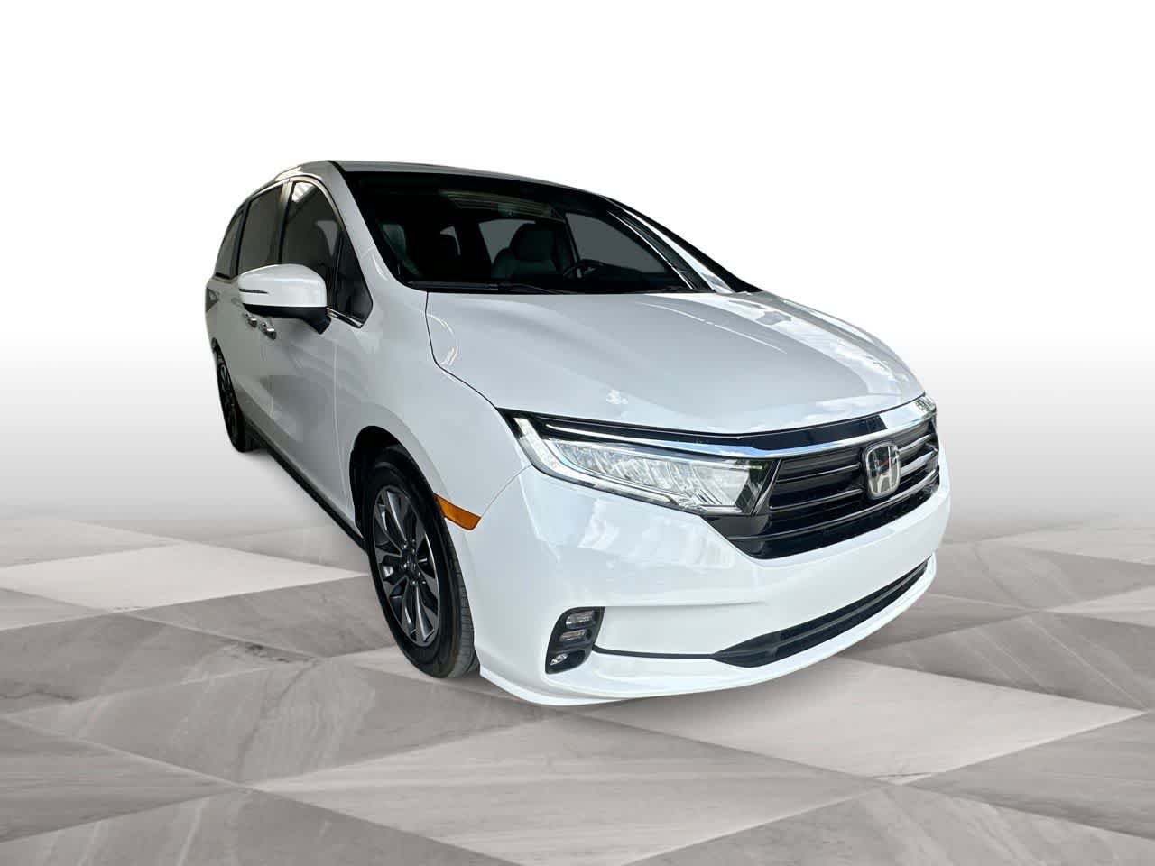 Used 2023 Honda Odyssey EX-L image 2
