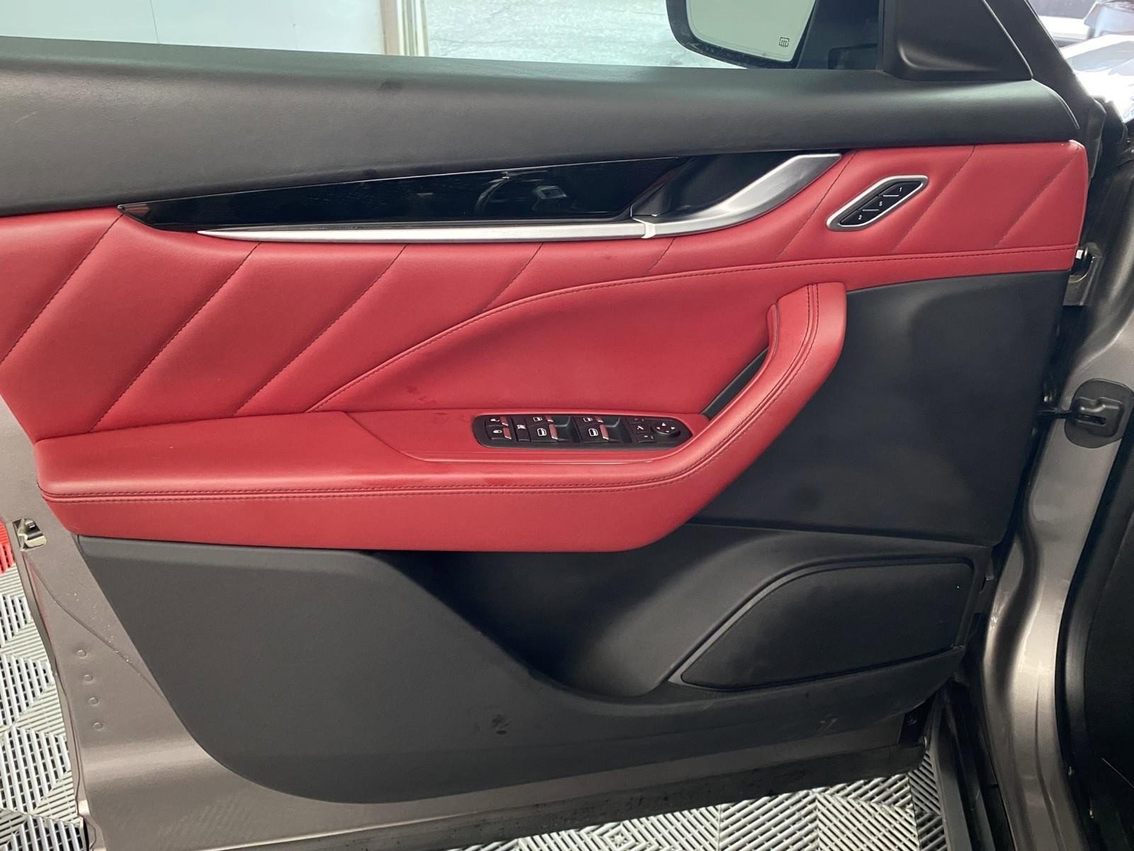 Used 2021 Maserati Levante image 19