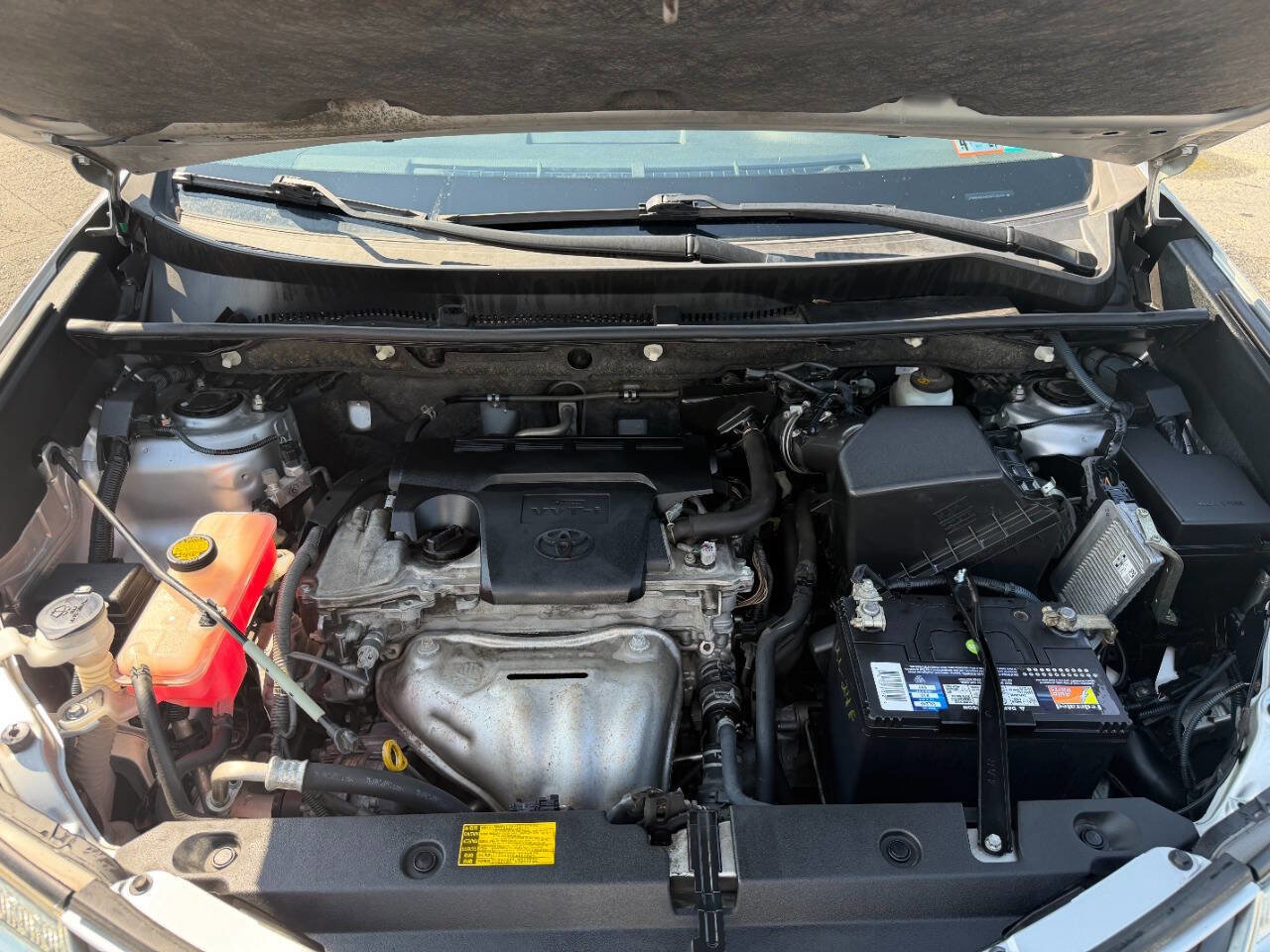 Used 2013 Toyota RAV4 LE AWD/4WD image 45