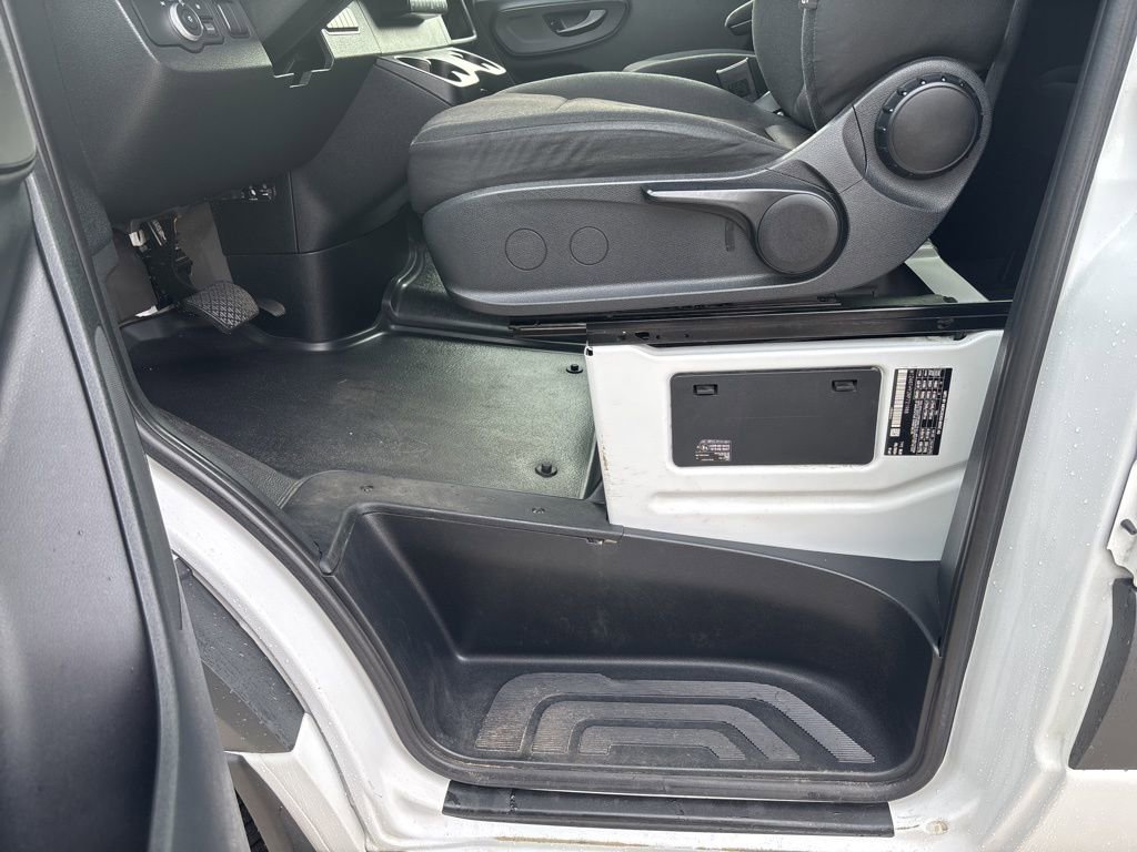 Used 2024 Mercedes-Benz Sprinter 2500 image 44