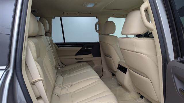 Used 2018 Lexus LX 570 4WD image 18