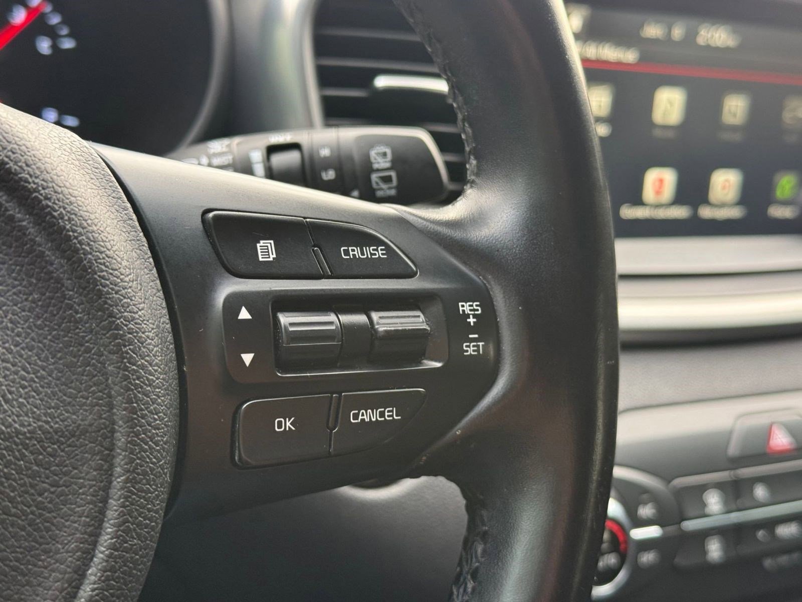 Used 2016 Kia Sorento SX image 27