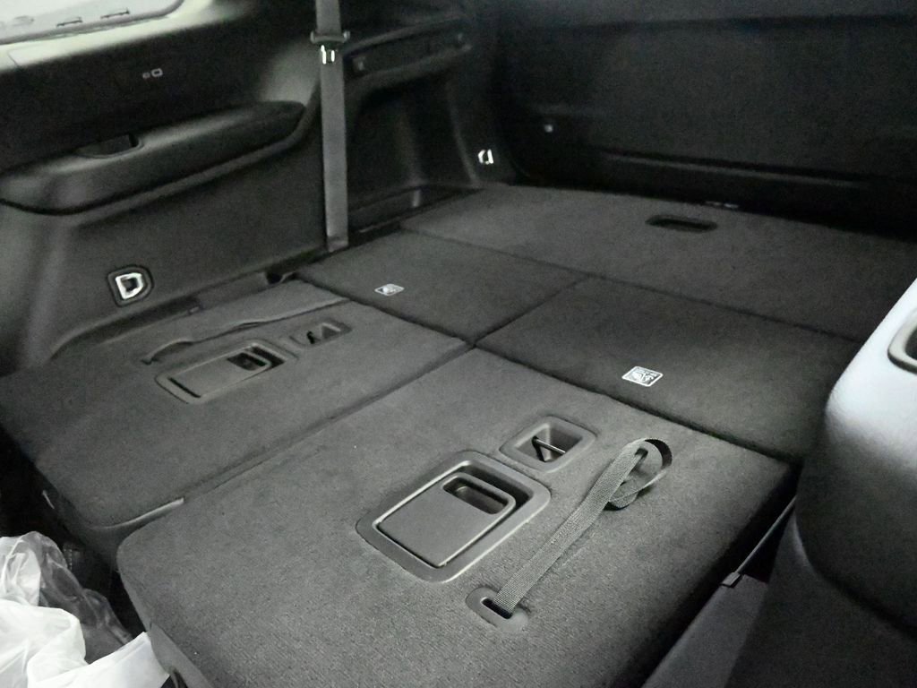 New 2026 Jeep Grand Cherokee L Limited image 12