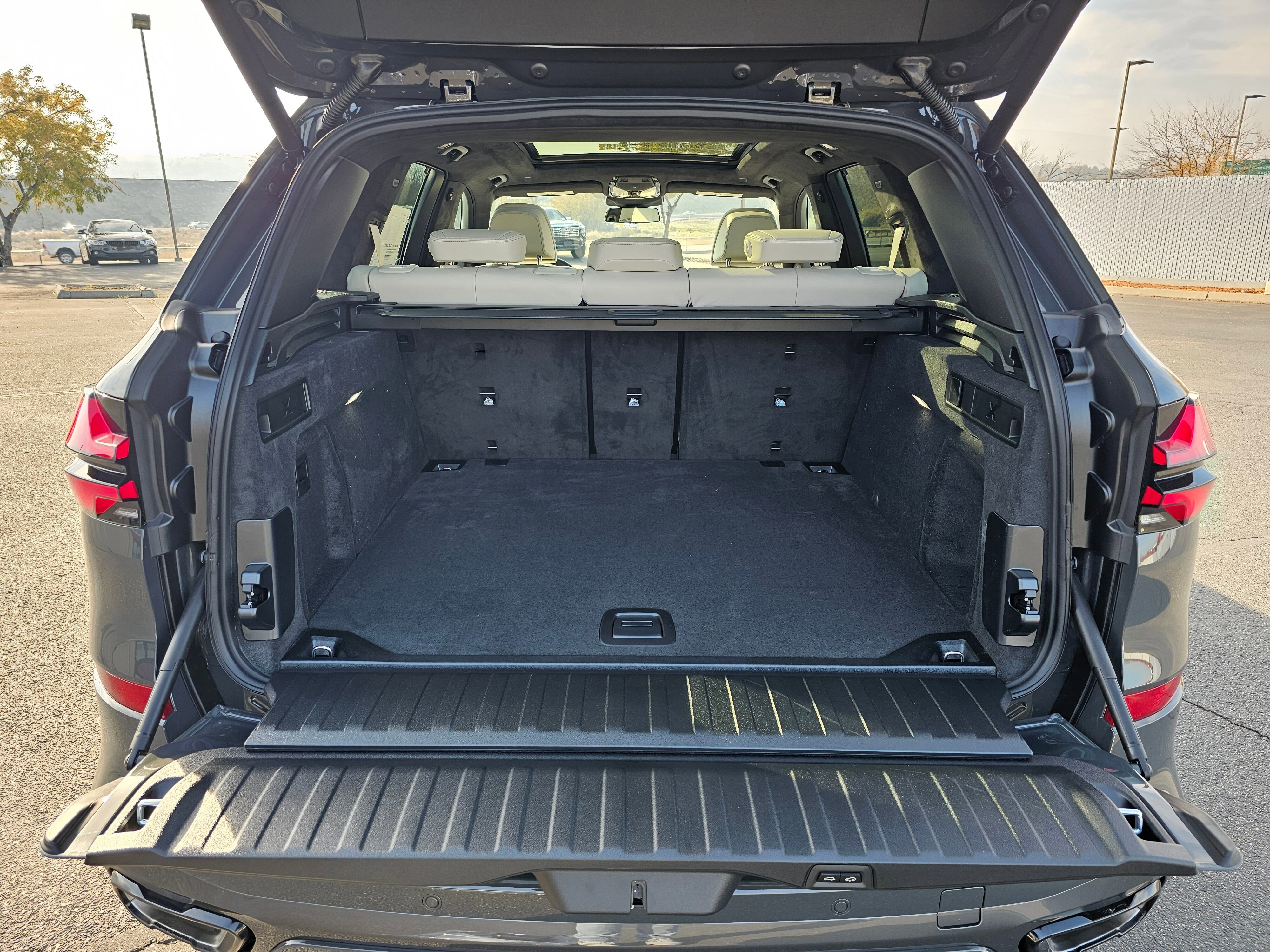 New 2026 BMW X5 xDrive40i w/ Executive Package image 30