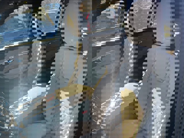 New 2026 Volvo XC90 B5 Plus image 2