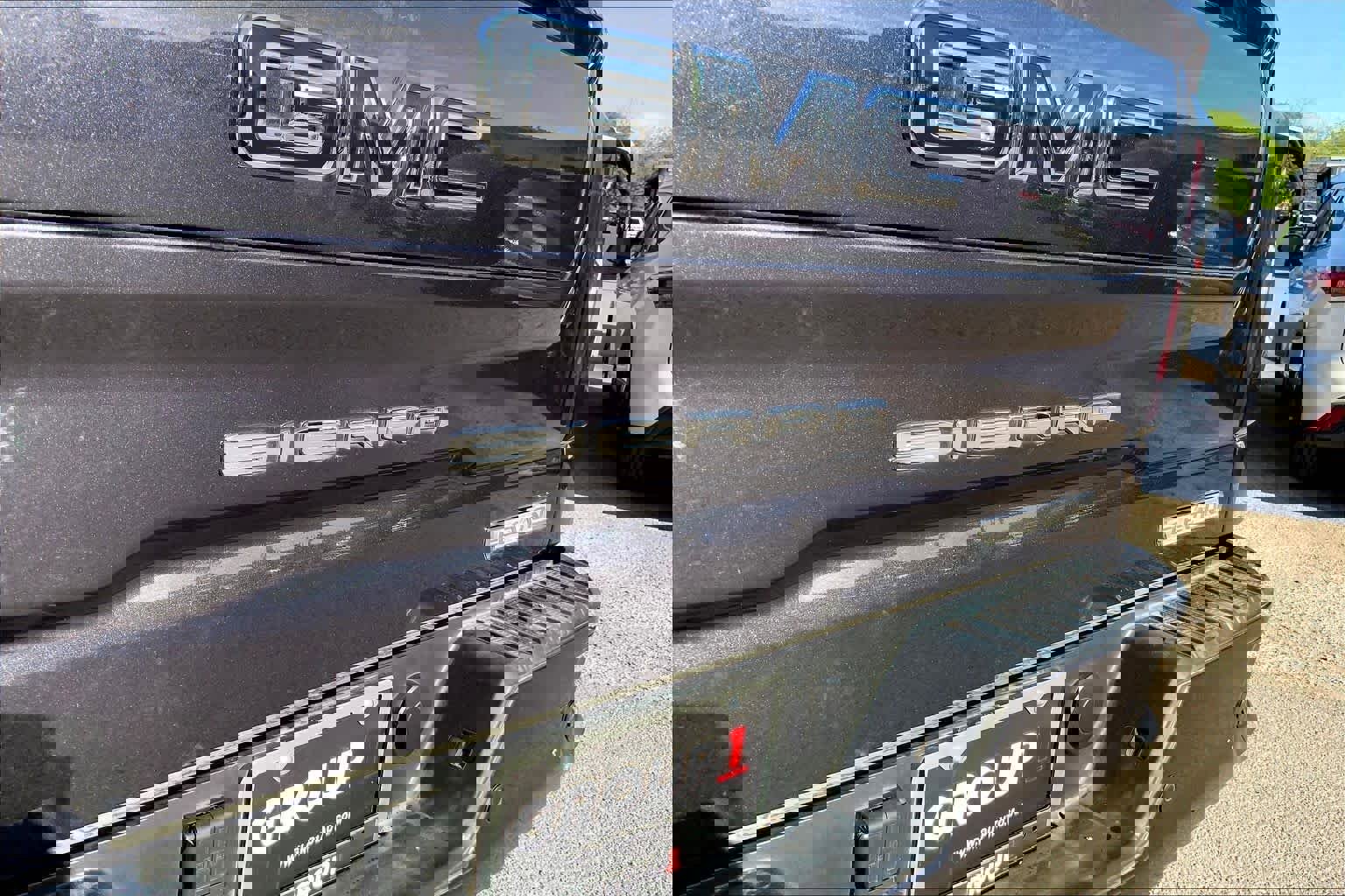 Used 2022 GMC Sierra 1500 Elevation w/ Elevation Premium Package image 30