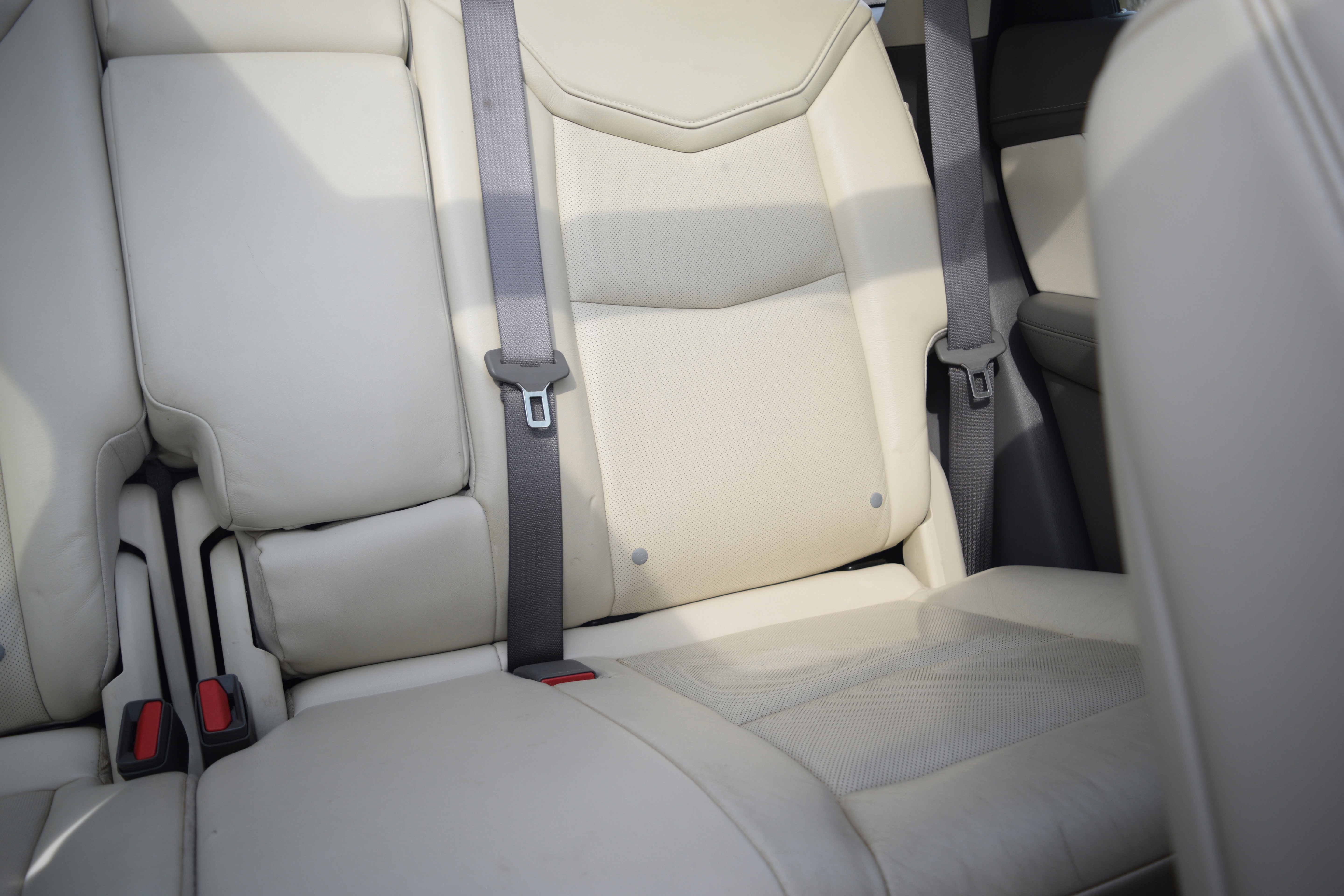 Used 2017 Cadillac XT5 Luxury w/ Driver Awareness Package FWD image 16