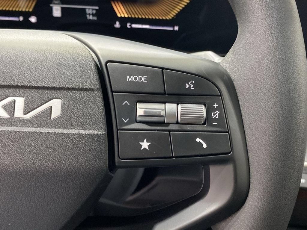 New 2026 Kia K4 FWD image 33