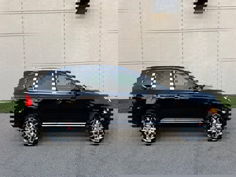 Used 2006 Porsche Cayenne Turbo image 10