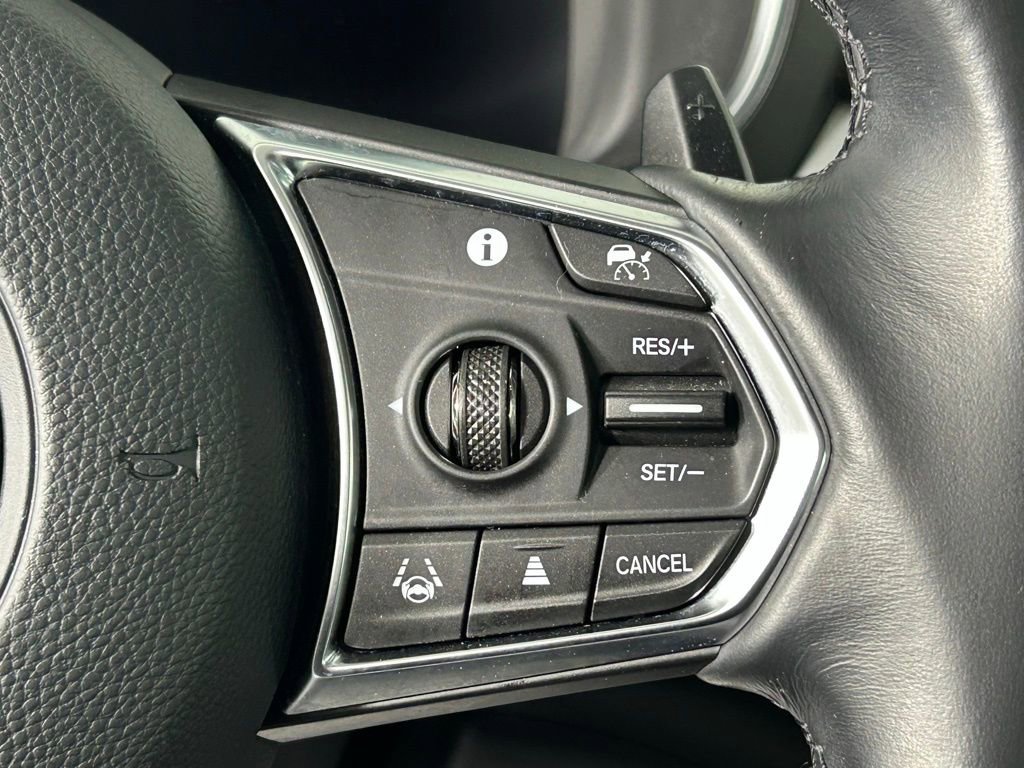 Used 2023 Acura MDX SH-AWD w/ Technology Package image 31