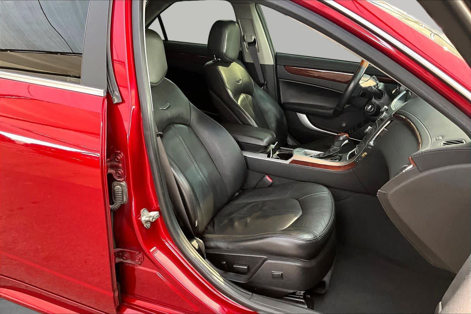 Used 2010 Cadillac CTS Premium RWD image 8
