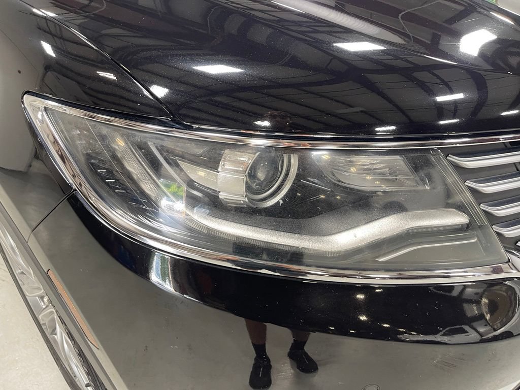 Used 2017 Lincoln MKX Reserve w/ Driver Assistance Package AWD/4WD image 10