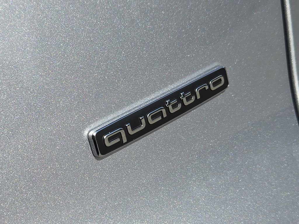 Used 2025 Audi Q5 Premium Plus w/ Premium Plus AWD/4WD image 14