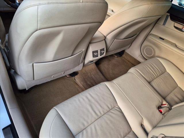Used 2014 Lexus ES 350 w/ Premium Package FWD image 17