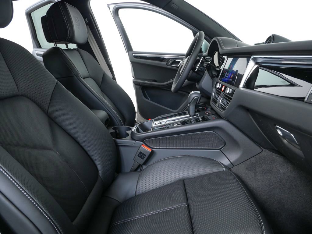 New 2026 Porsche Macan S image 19