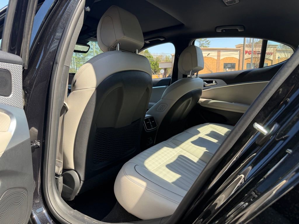 Used 2023 Genesis G70 2.0T w/ Sport Prestige Package AWD/4WD image 30