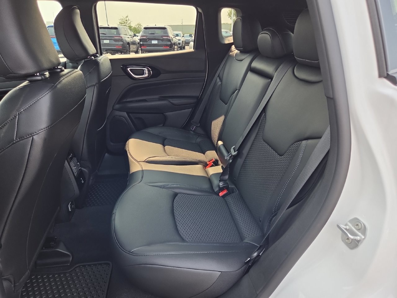 New 2026 Jeep Compass Latitude AWD/4WD image 14