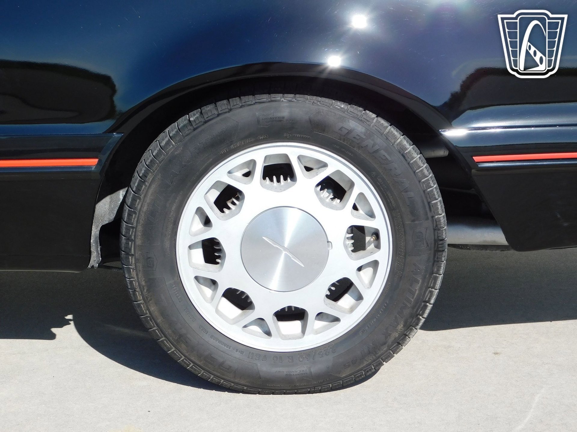 Used 1987 Ford Thunderbird RWD image 9