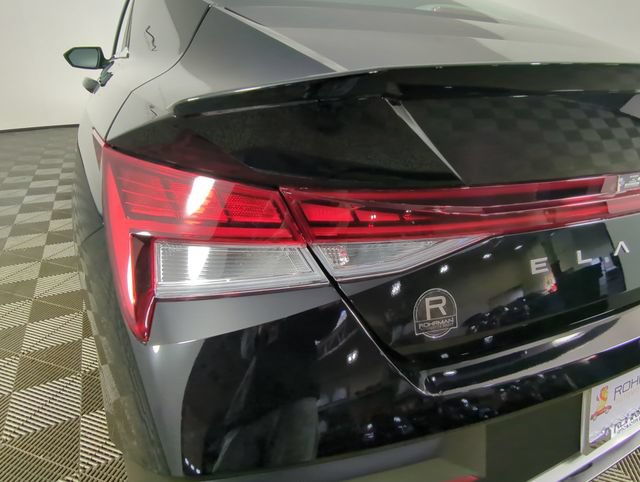 New 2026 Hyundai Elantra SEL Sport Premium FWD image 32