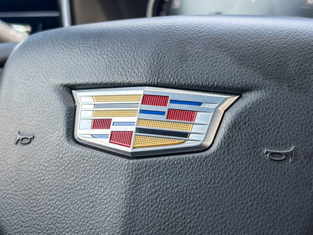 Certified 2025 Cadillac XT6 Luxury FWD image 18