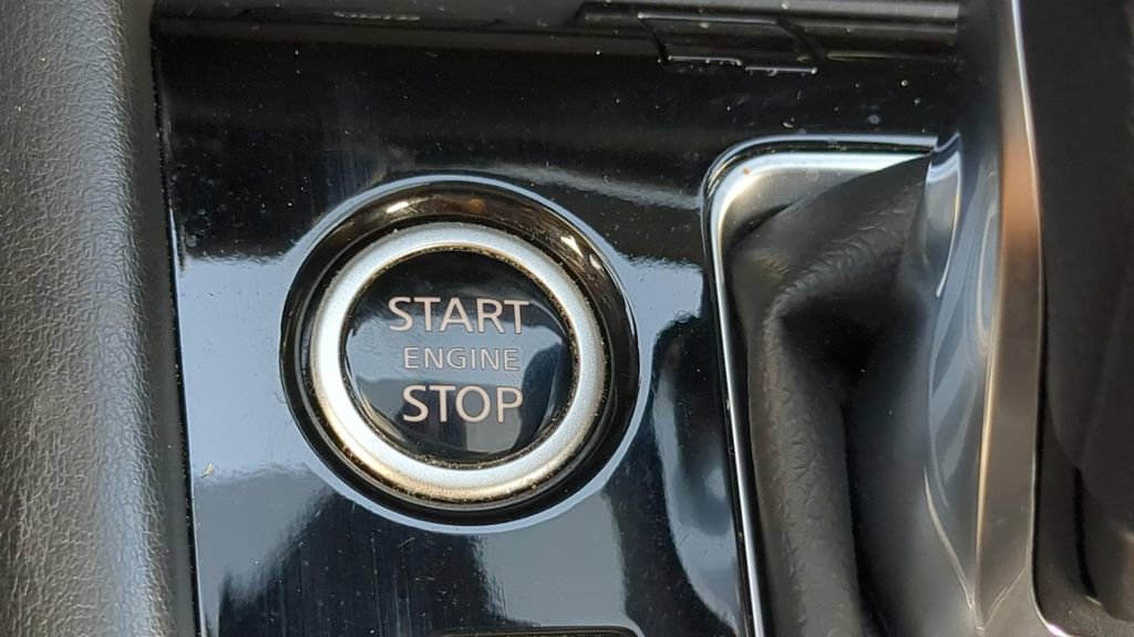 Certified 2023 Nissan Kicks SR image 22