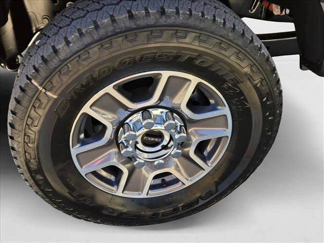 New 2026 Ford F250 Lariat w/ FX4 Off-Road Package image 9