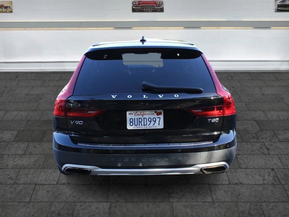 Used 2018 Volvo V90 T5 Cross Country w/ Convenience Package AWD/4WD image 6