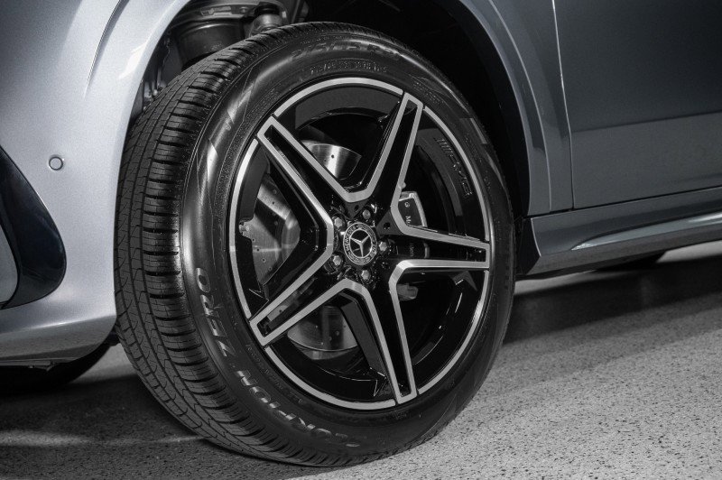 New 2026 Mercedes-Benz GLS 450 4MATIC image 32