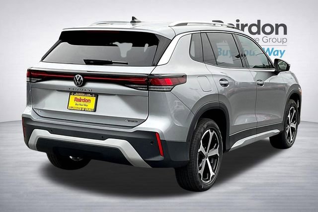 New 2025 Volkswagen Tiguan SE AWD/4WD image 17