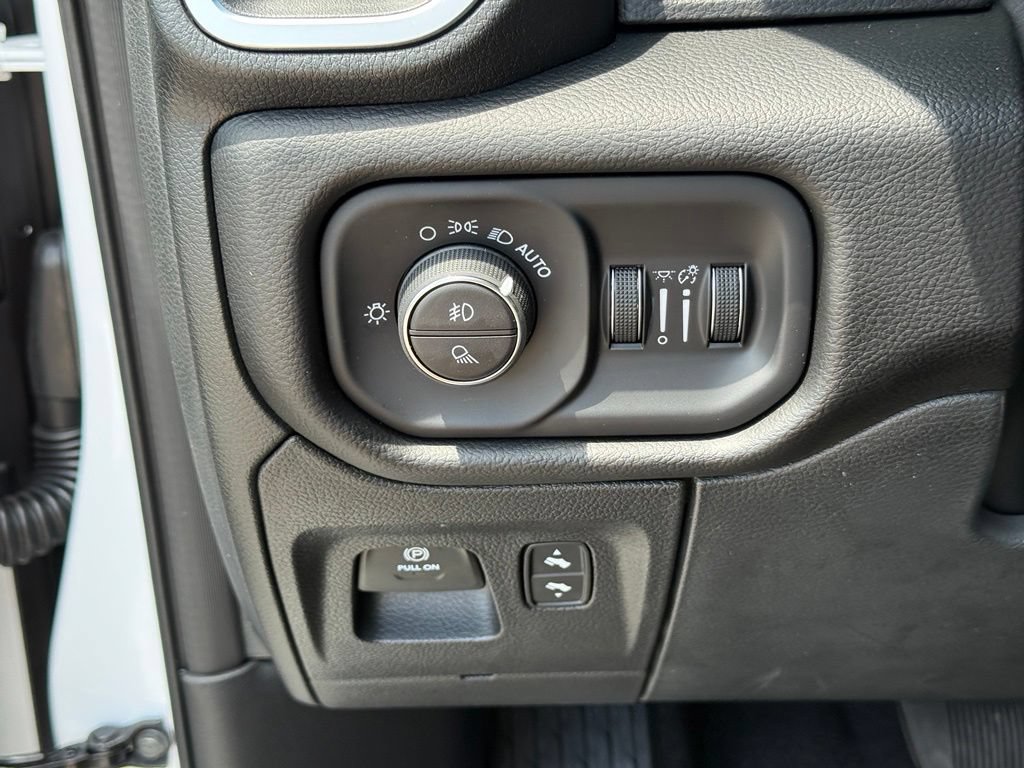 New 2026 RAM 1500 Big Horn AWD/4WD image 19