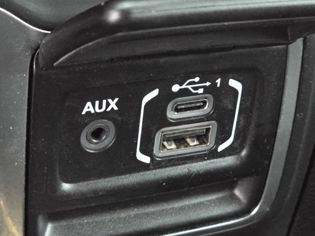 Used 2021 Jeep Wrangler Unlimited Rubicon AWD/4WD image 12