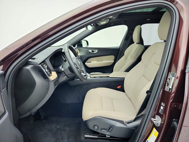New 2026 Volvo XC60 B5 Plus w/ Climate Package AWD/4WD image 17
