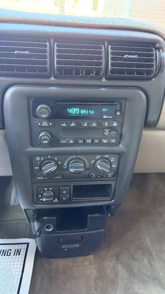 Used 2003 Chevrolet Venture LS w/ Convenience Package FWD image 15