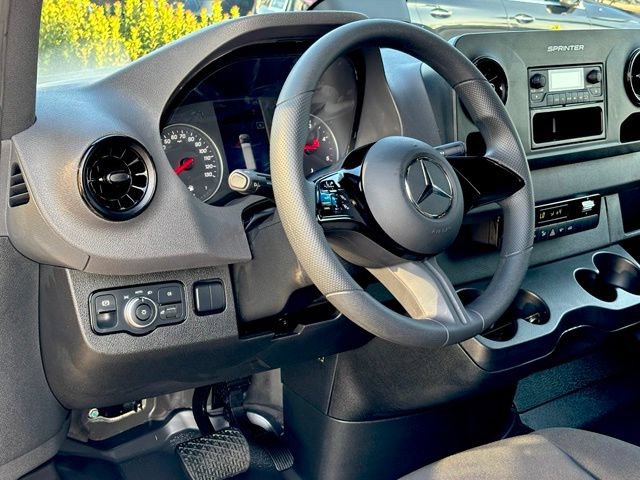 Used 2026 Mercedes-Benz Sprinter 2500 image 25