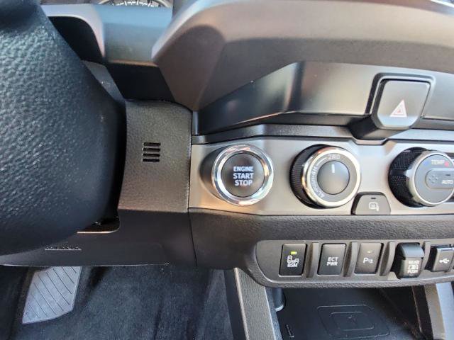 Used 2022 Toyota Tacoma TRD Sport w/ Technology Package AWD/4WD image 17