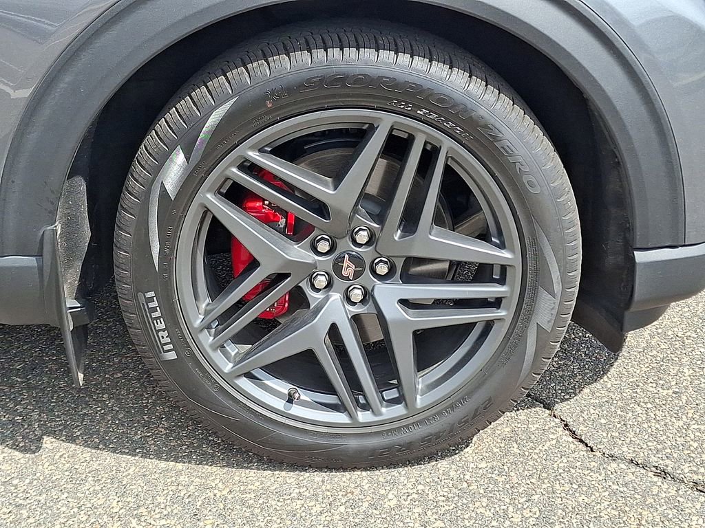 Used 2025 Ford Explorer ST image 11