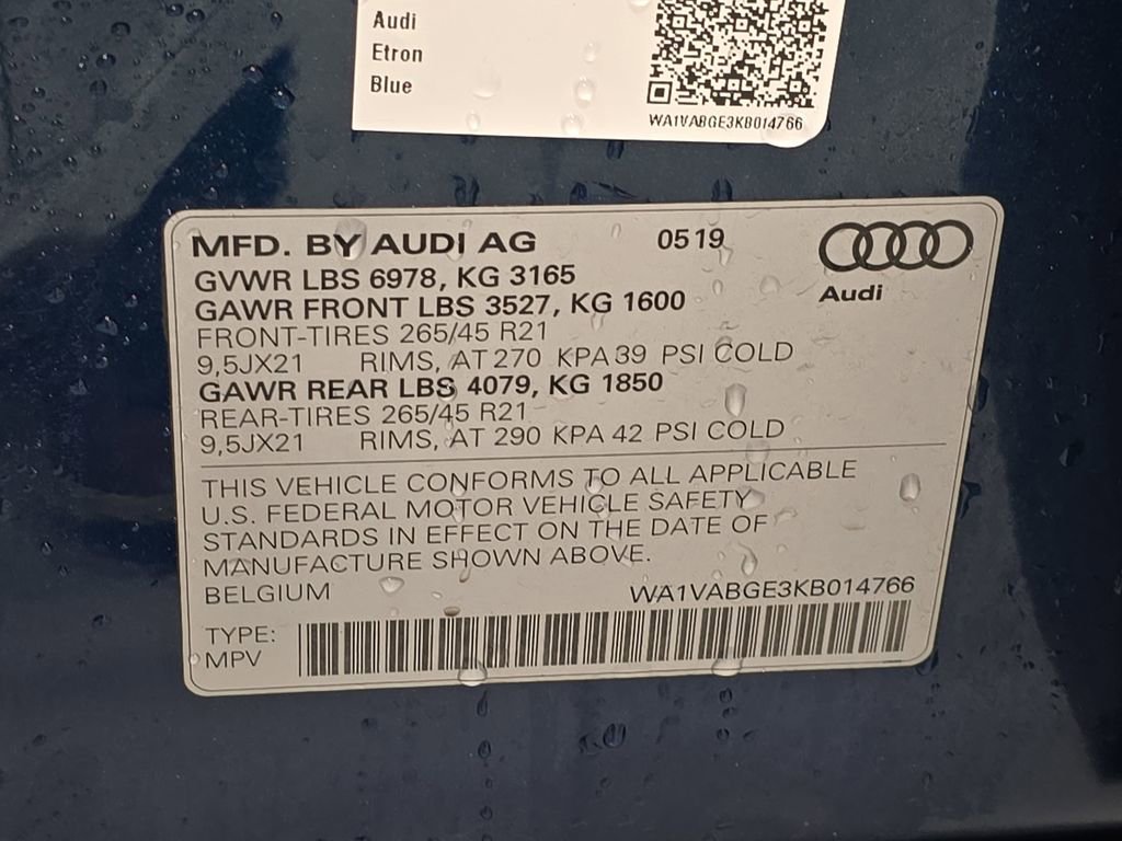 Used 2019 Audi e-tron Prestige w/ Prestige Package AWD/4WD image 34