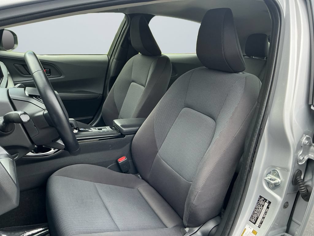 Certified 2024 Toyota Prius LE FWD image 11