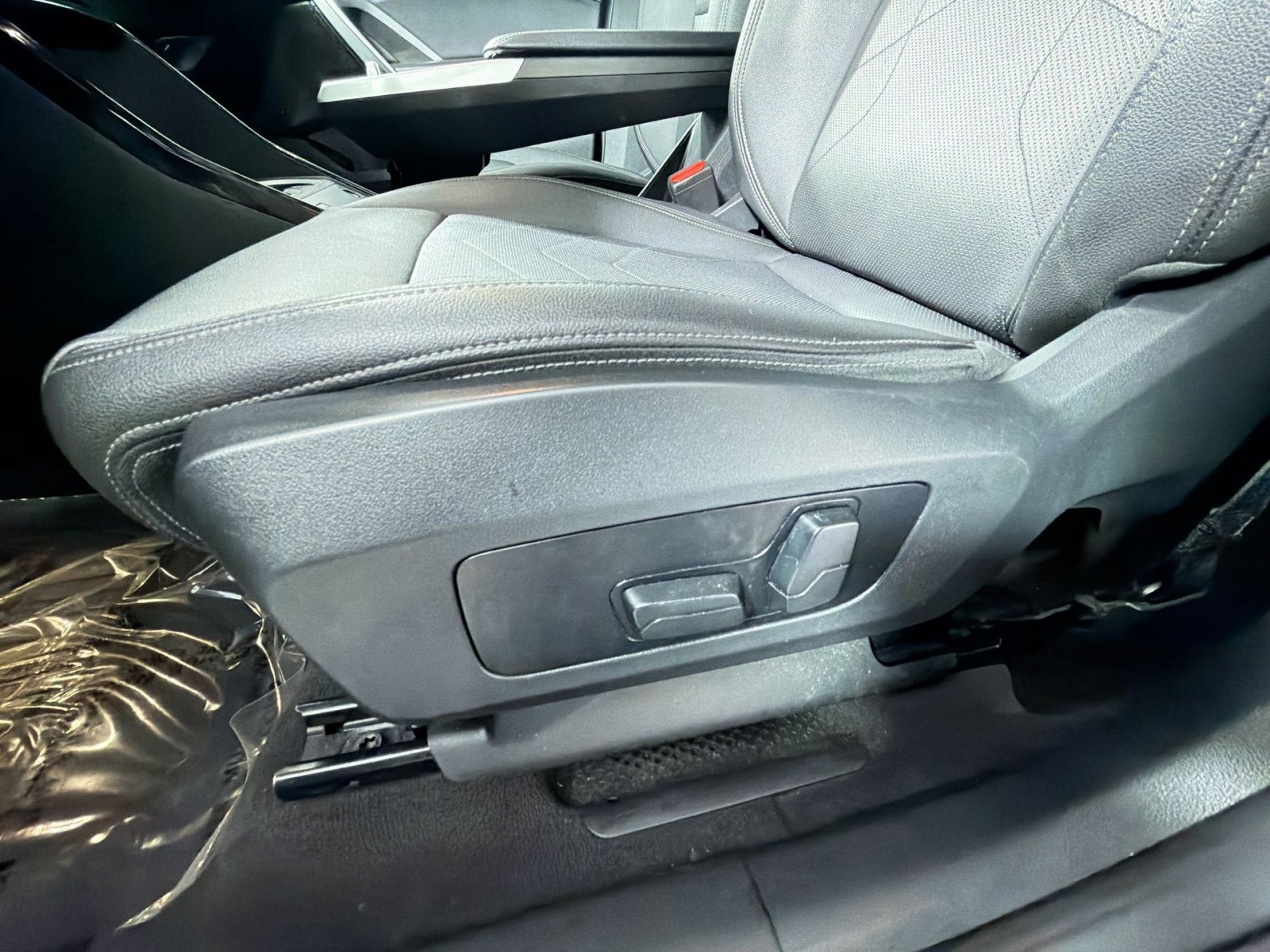 Used 2023 BMW X1 xDrive28i AWD/4WD image 14
