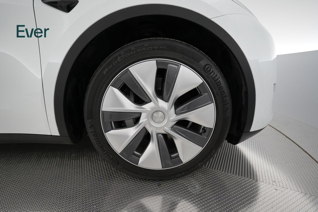 Used 2023 Tesla Model Y Long Range AWD/4WD image 17