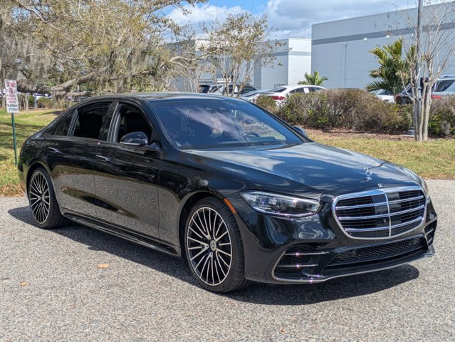 Used 2023 Mercedes-Benz S 580 4MATIC Sedan image 3