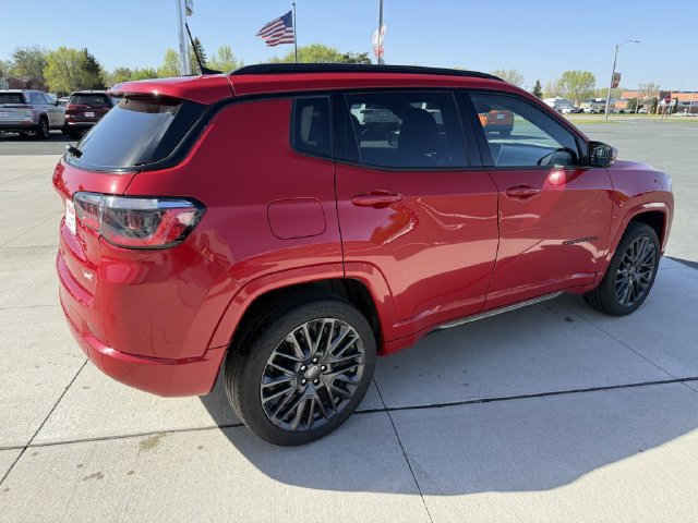 Used 2023 Jeep Compass Limited AWD/4WD image 8