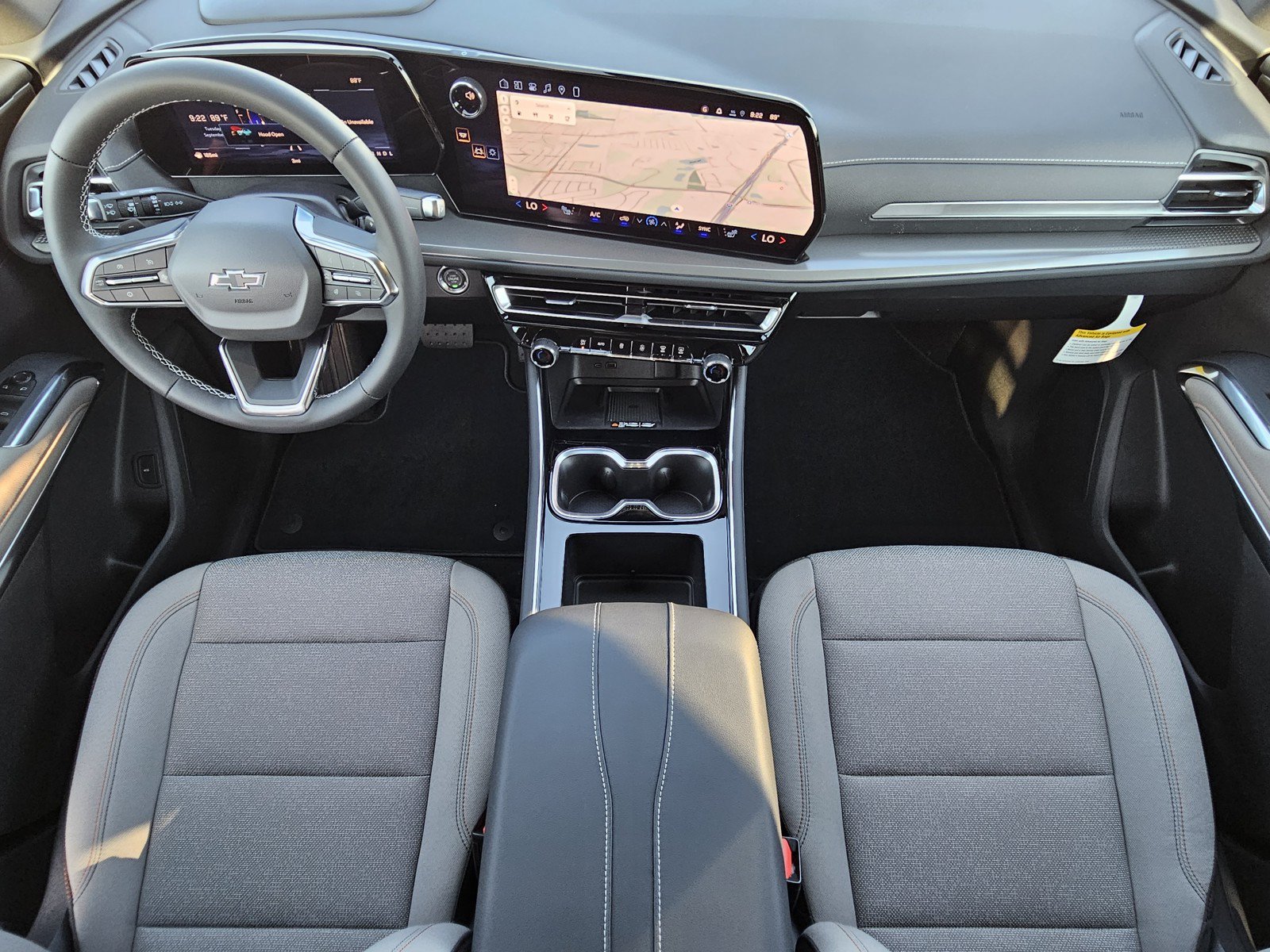New 2027 Chevrolet Traverse LT w/ Midnight/Sport Edition FWD image 18