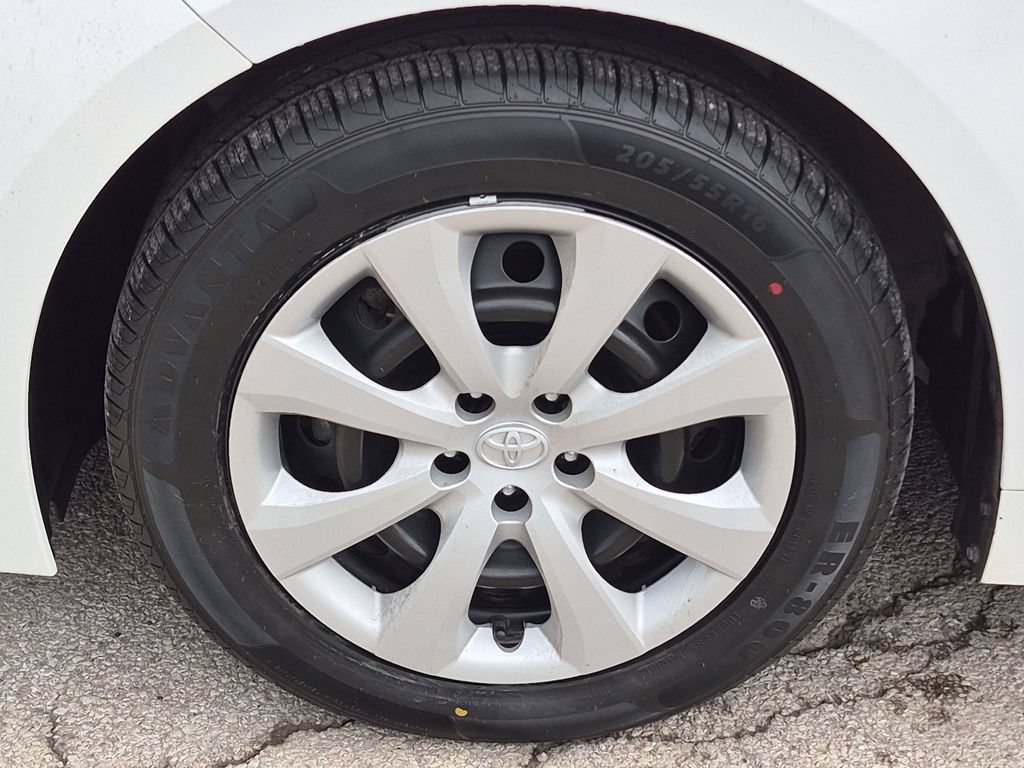 Used 2023 Toyota Corolla LE FWD image 14
