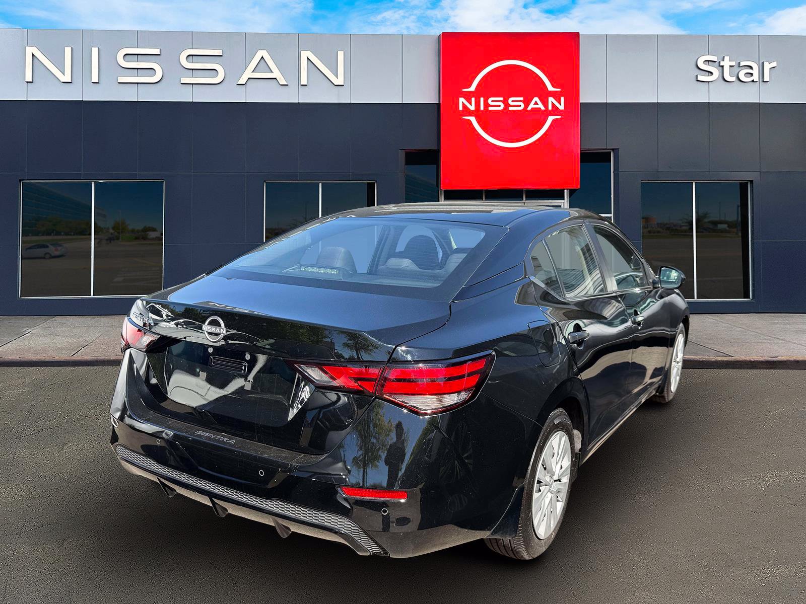 Used 2024 Nissan Sentra S FWD image 4