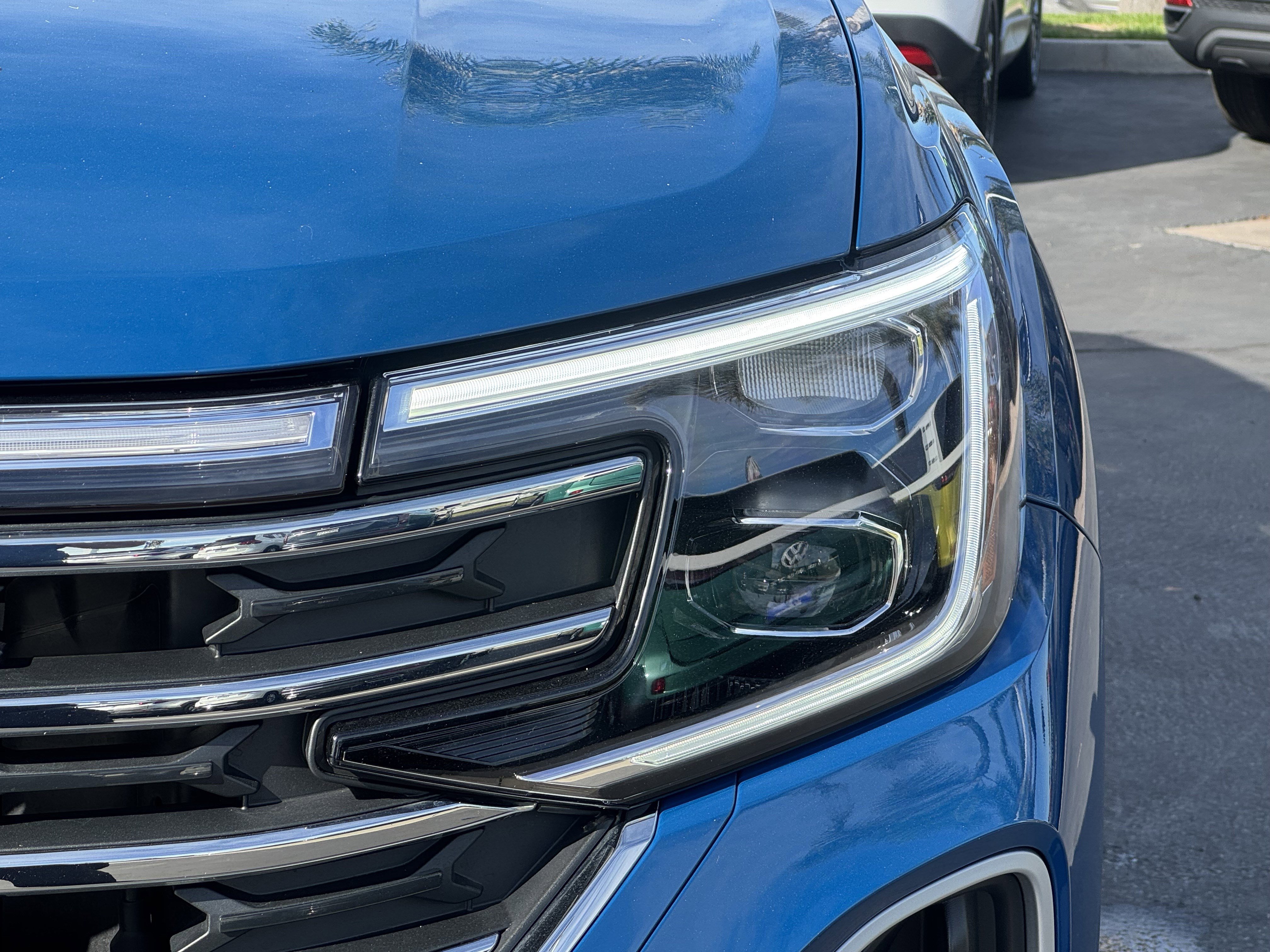 Certified 2025 Volkswagen Atlas SE image 6