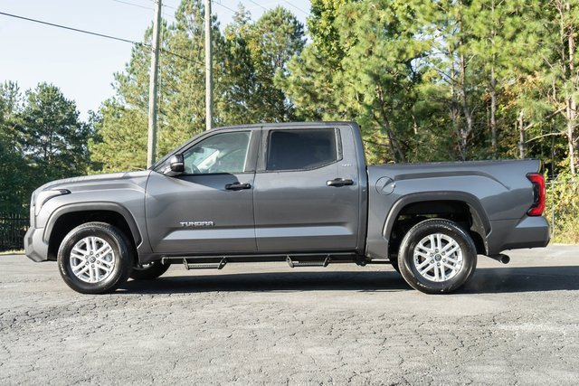 Used 2022 Toyota Tundra SR5 w/ SR5 Convenience Package image 7