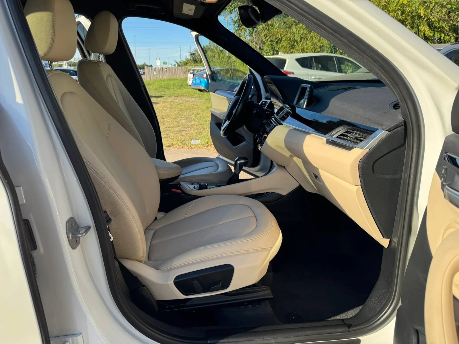 Used 2017 BMW X1 sDrive28i FWD image 14