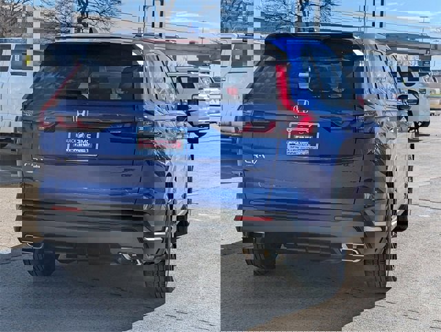 Used 2025 Honda CR-V Sport image 4
